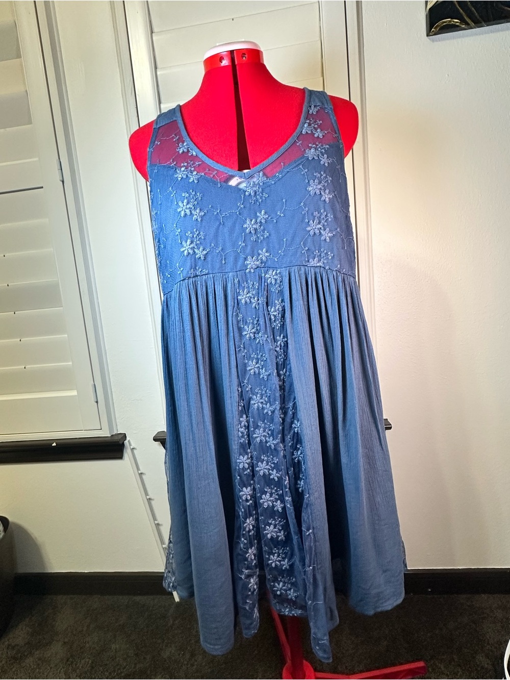 Abercrombie & Fitch Blue Floral Embroidered Sleeveless Midi Dress